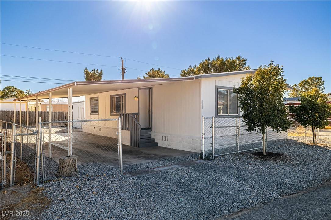 Pahrump, NV 89048,251 Copper Flats DR