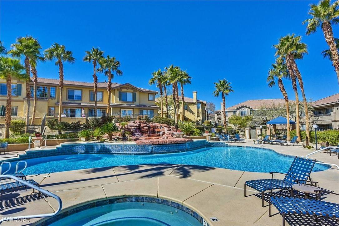 Las Vegas, NV 89134,9901 Trailwood DR #1058