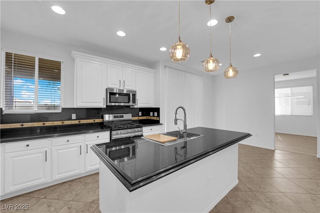 North Las Vegas, NV 89081,2033 Old Field AVE