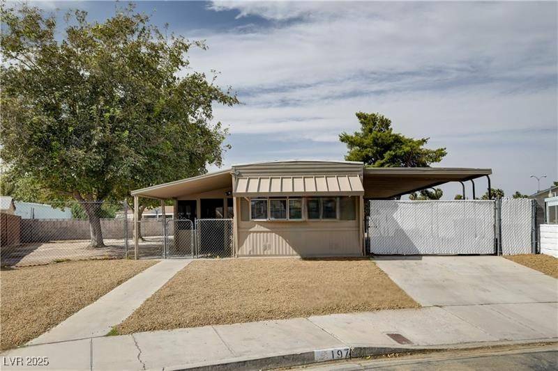 Las Vegas, NV 89110,197 Betty LN