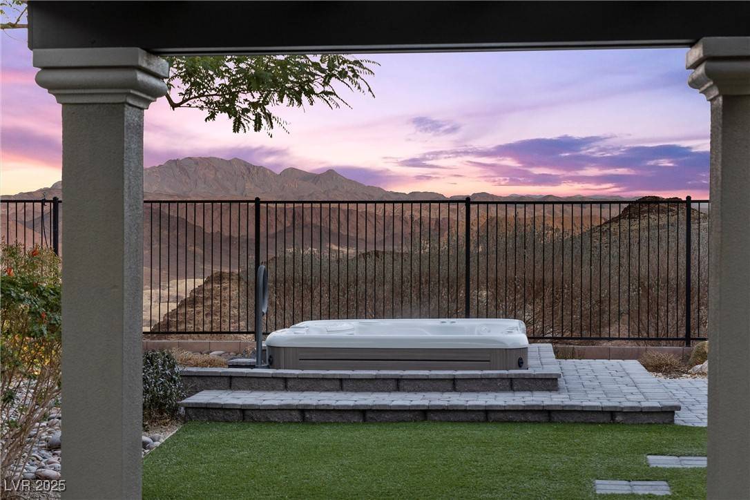 Henderson, NV 89011,23 Via Tavolara