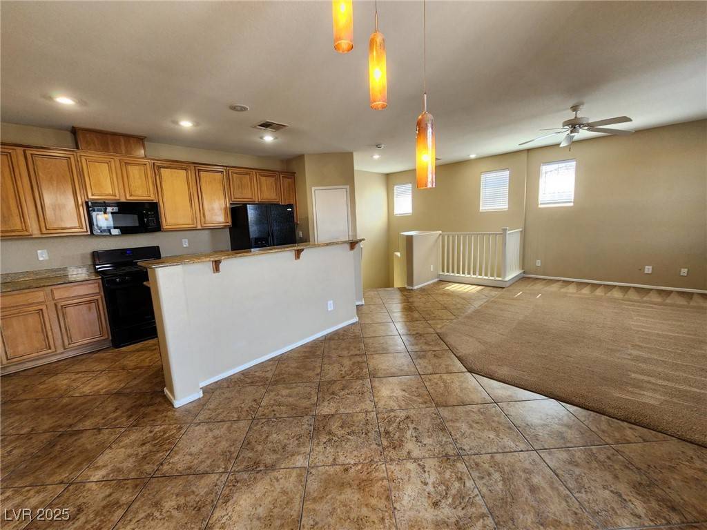 Las Vegas, NV 89118,6255 W Arby AVE #214