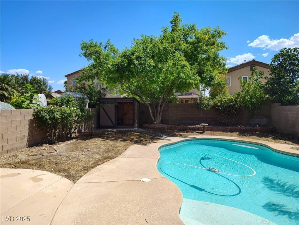 Las Vegas, NV 89129,7633 Winterthur CT