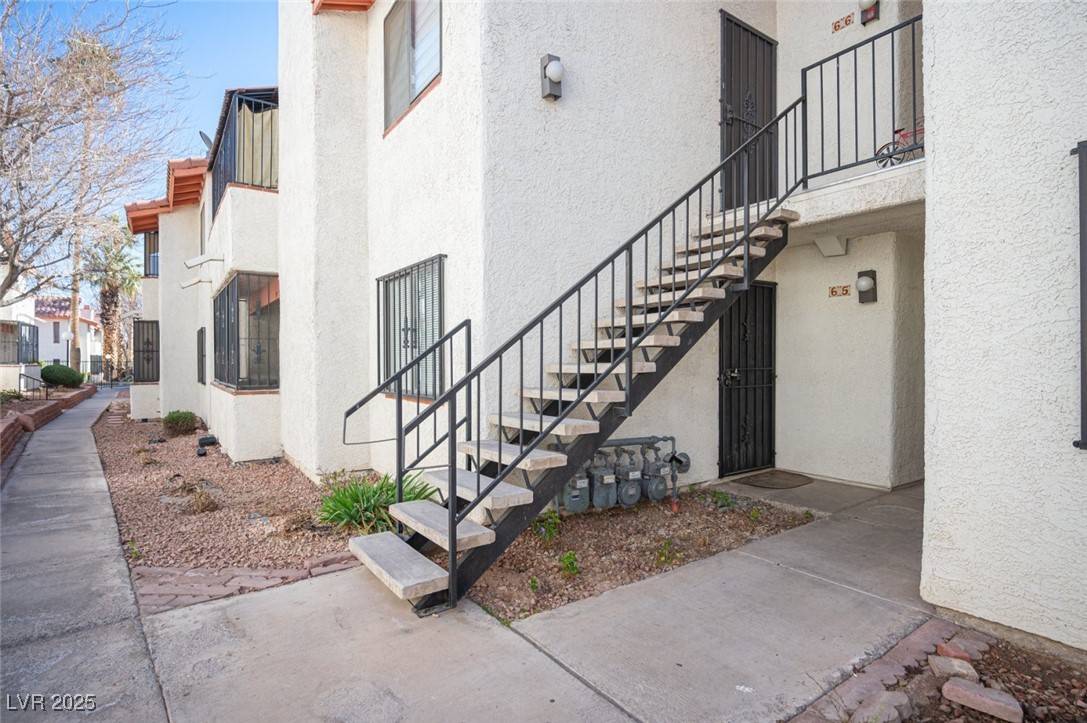 Las Vegas, NV 89119,1701 E Katie AVE #65