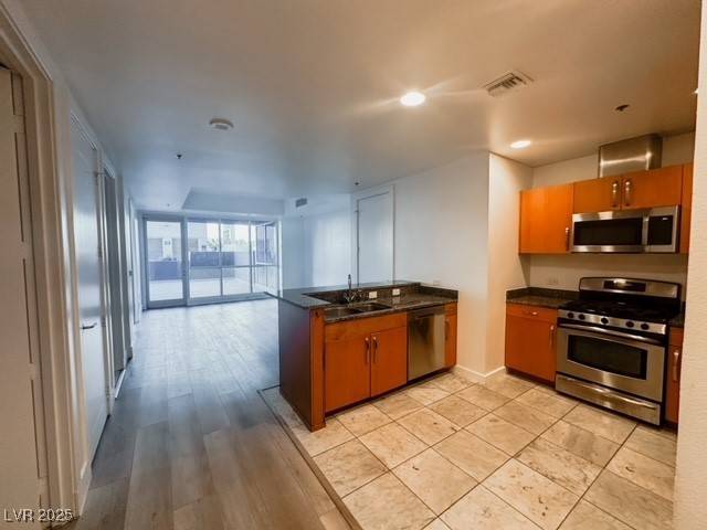 Las Vegas, NV 89103,4525 Dean Martin DR #407