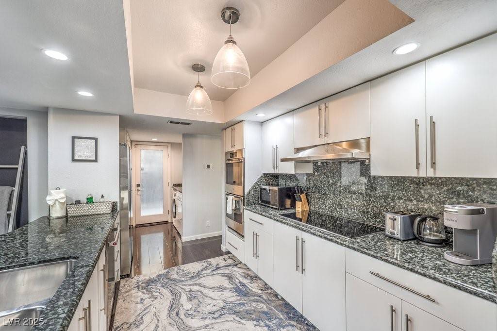 Las Vegas, NV 89119,2070 Irwin CIR