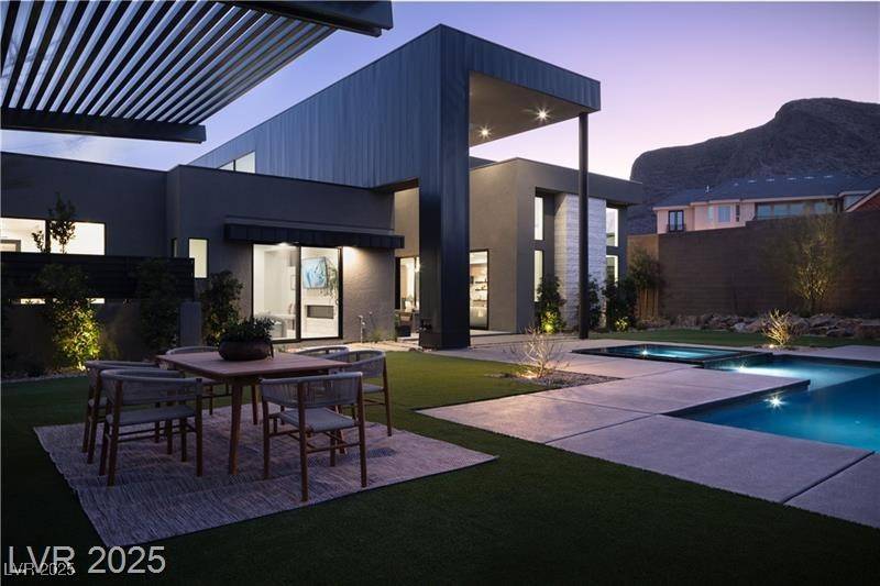 Las Vegas, NV 89129,4377 Cameron Brook CT