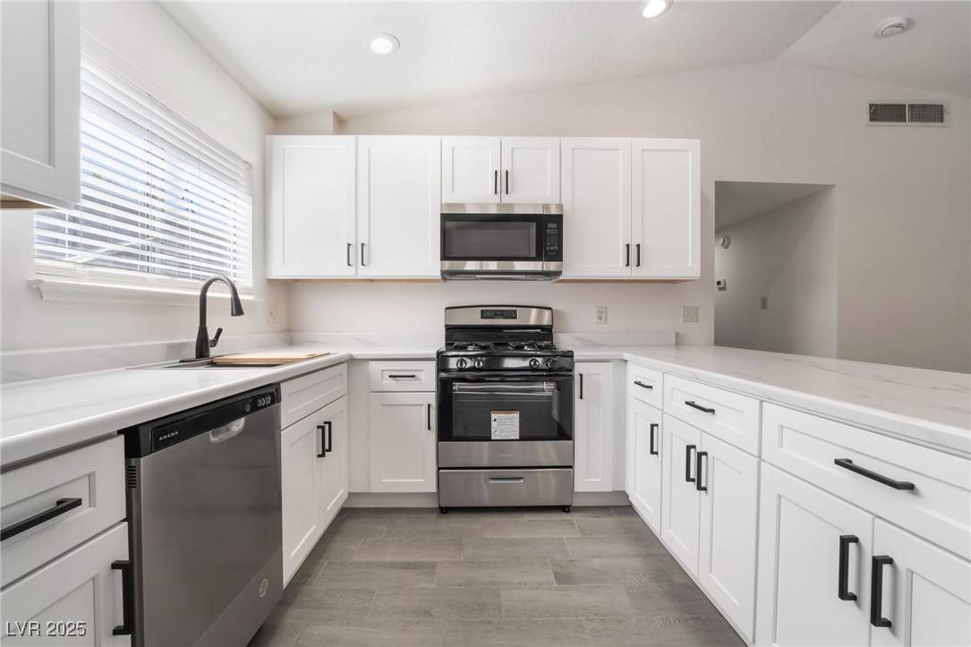Henderson, NV 89015,421 Box Elder WAY