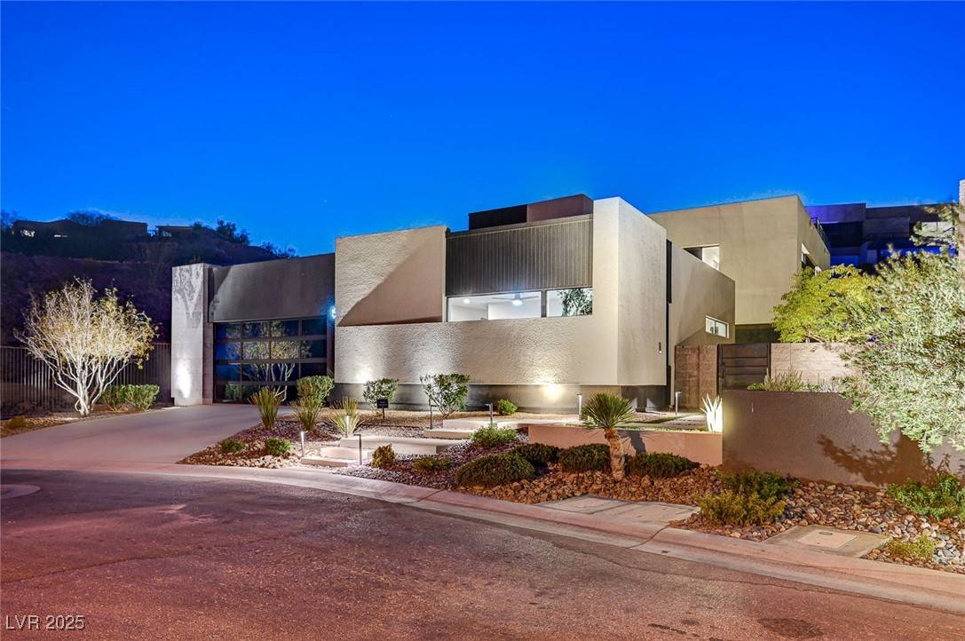 Henderson, NV 89011,5 HIGHLAND COVE LN