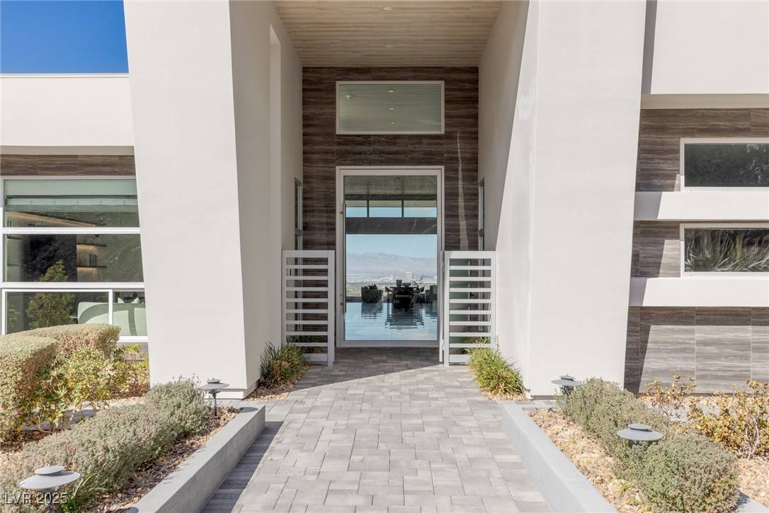 Henderson, NV 89012,631 Cityview Ridge DR