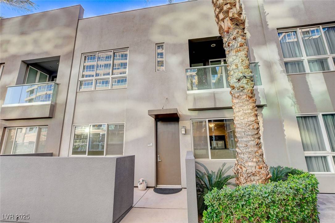 Las Vegas, NV 89103,4565 Dean Martin DR #102