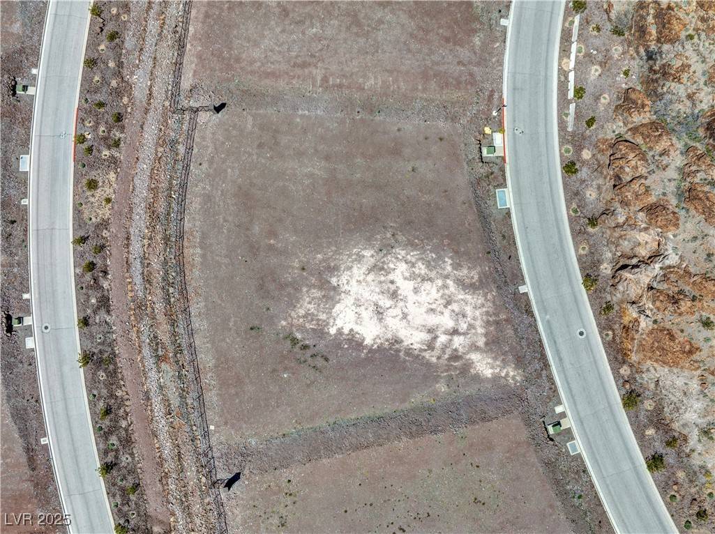 Henderson, NV 89012,41 Rockstream DR