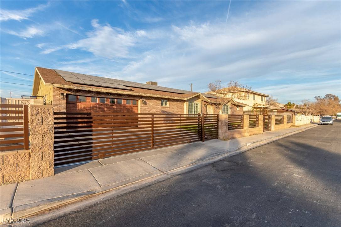 Las Vegas, NV 89104,4410 E Boston AVE