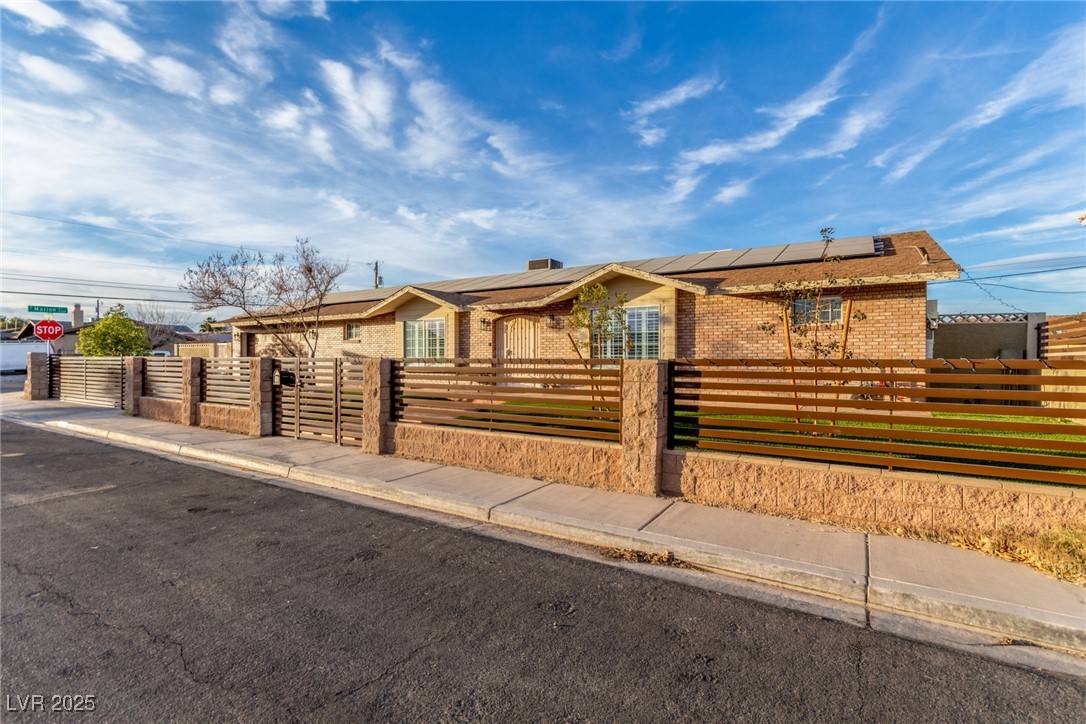 Las Vegas, NV 89104,4410 E Boston AVE