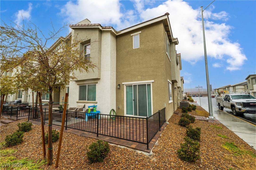 North Las Vegas, NV 89086,2681 Tuxedo Black CT