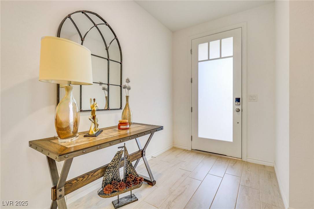Las Vegas, NV 89166,8136 Little Skye CT
