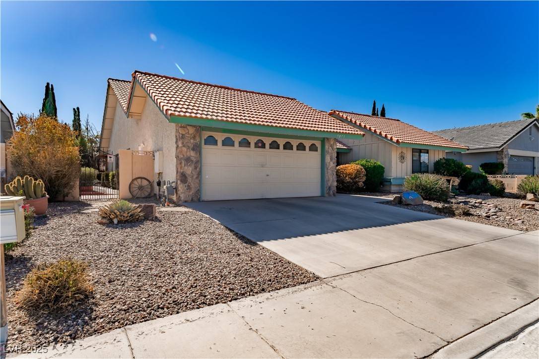 Las Vegas, NV 89103,5873 Corazon DR
