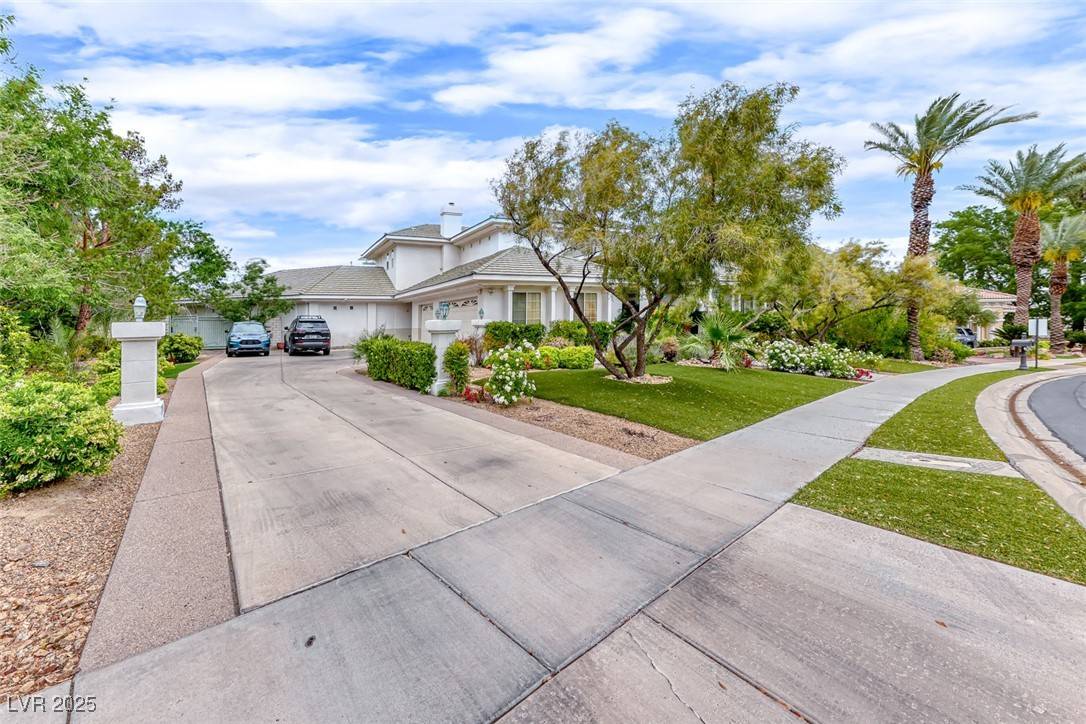 Henderson, NV 89074,2049 Troon DR