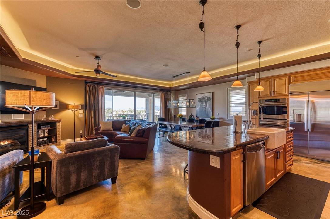 Las Vegas, NV 89144,9216 Tesoras DR #202