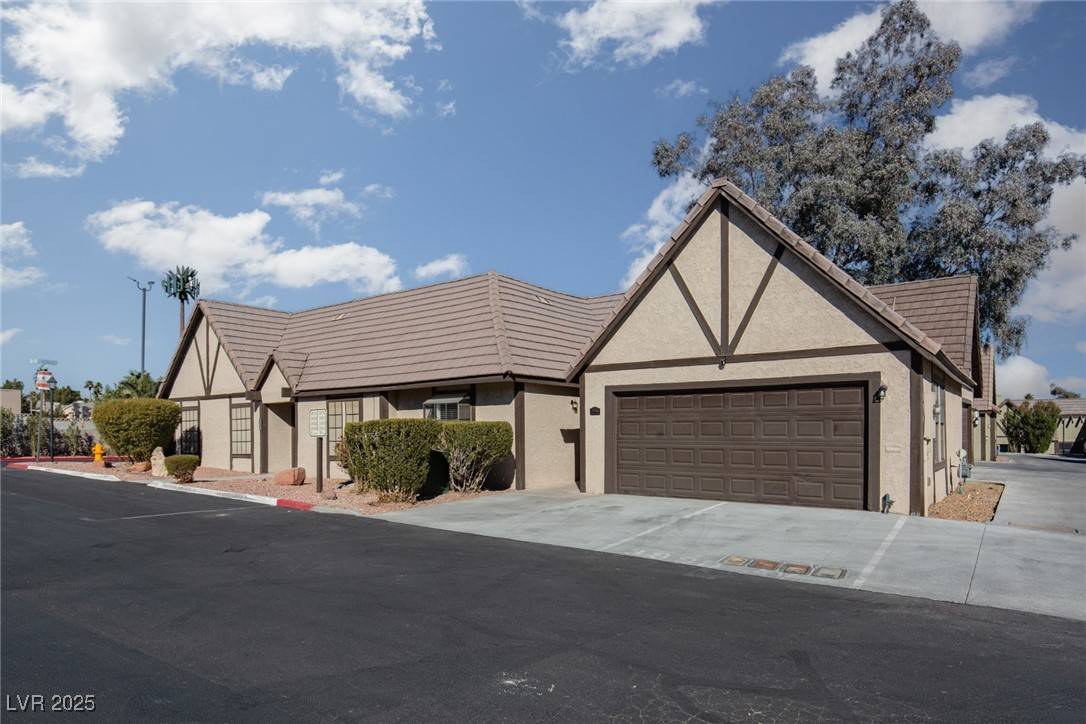 Las Vegas, NV 89121,3990 Avebury PL