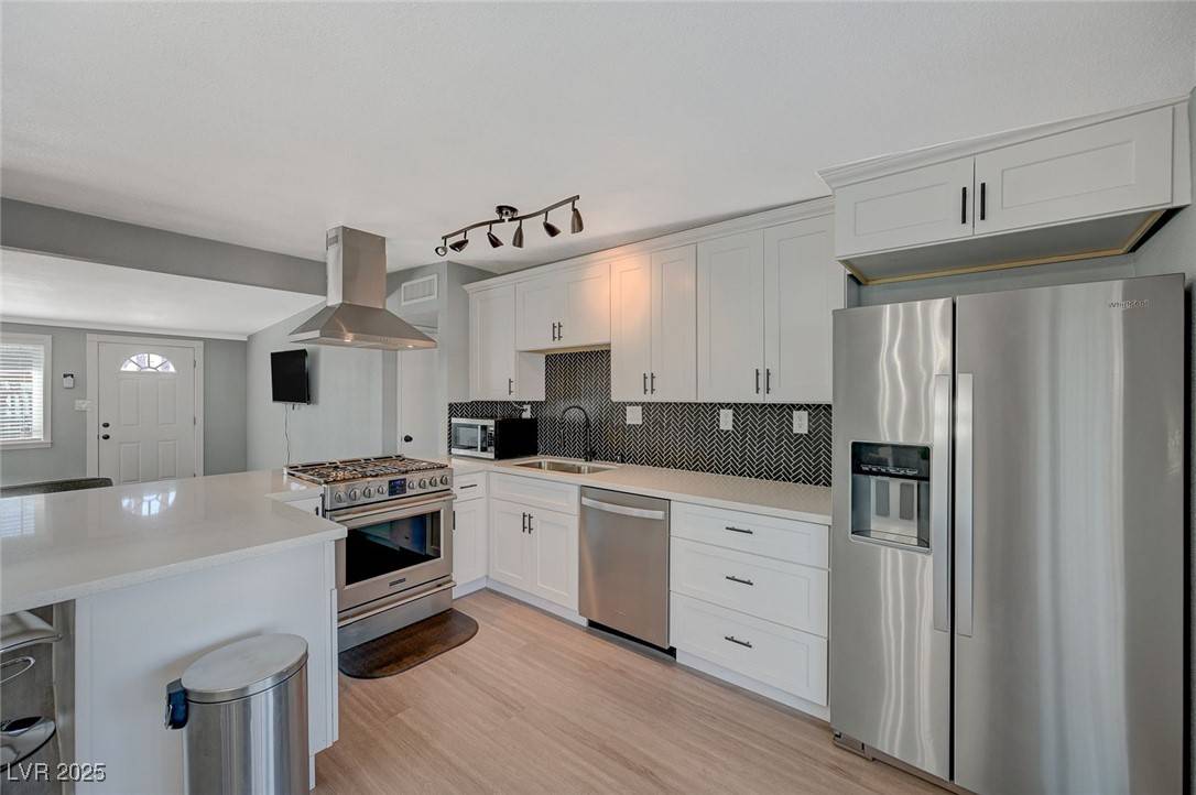 Las Vegas, NV 89169,1634 Serenada AVE