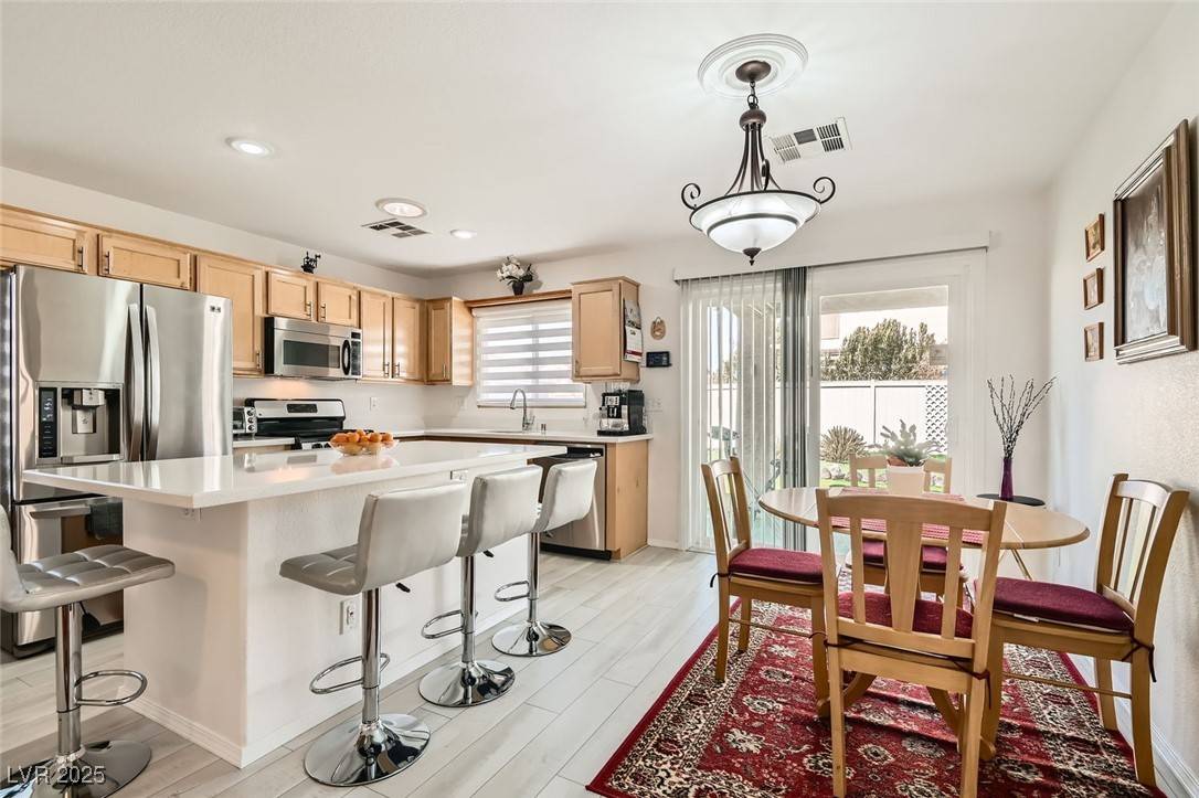 Las Vegas, NV 89142,5856 Rainbow Bridge DR