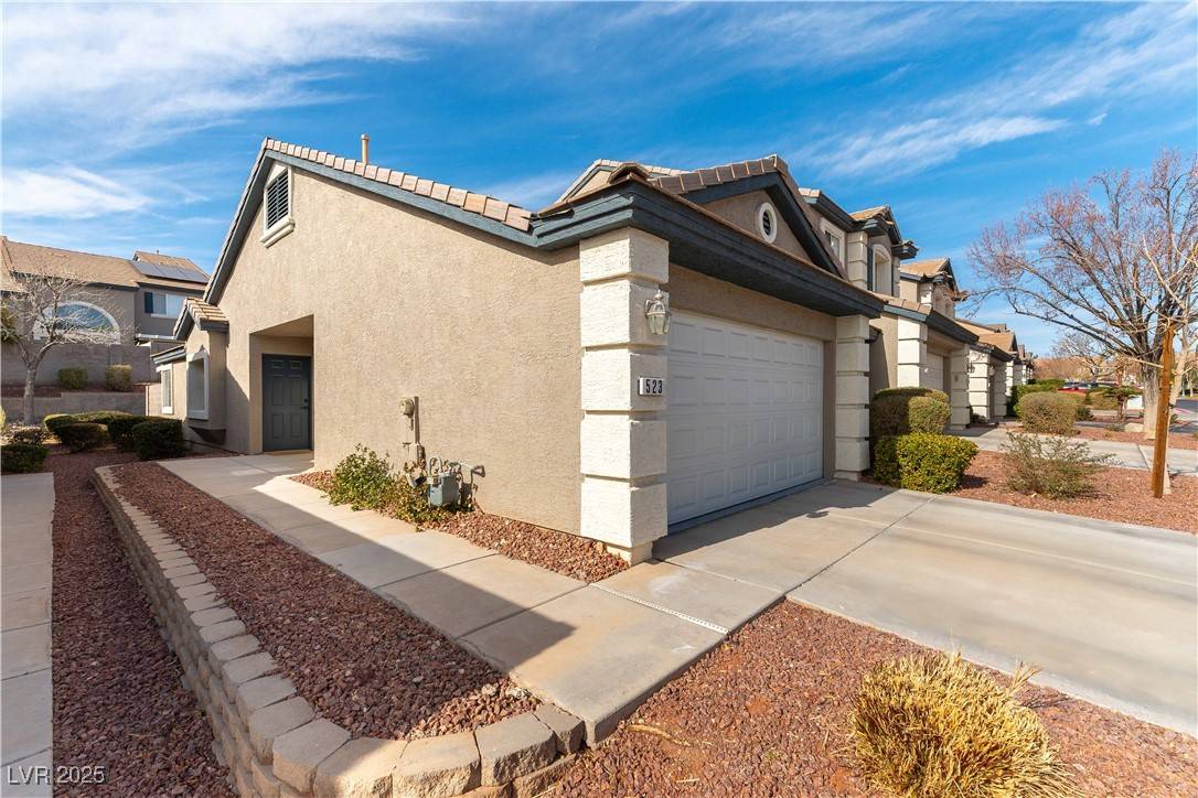 Las Vegas, NV 89144,523 Painted Cloud PL