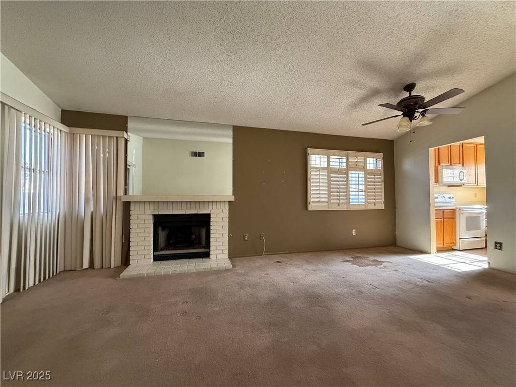 Las Vegas, NV 89147,7588 Kalmalii AVE