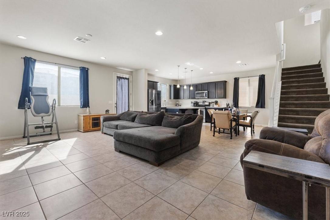 Las Vegas, NV 89166,9661 Canyon Landing AVE