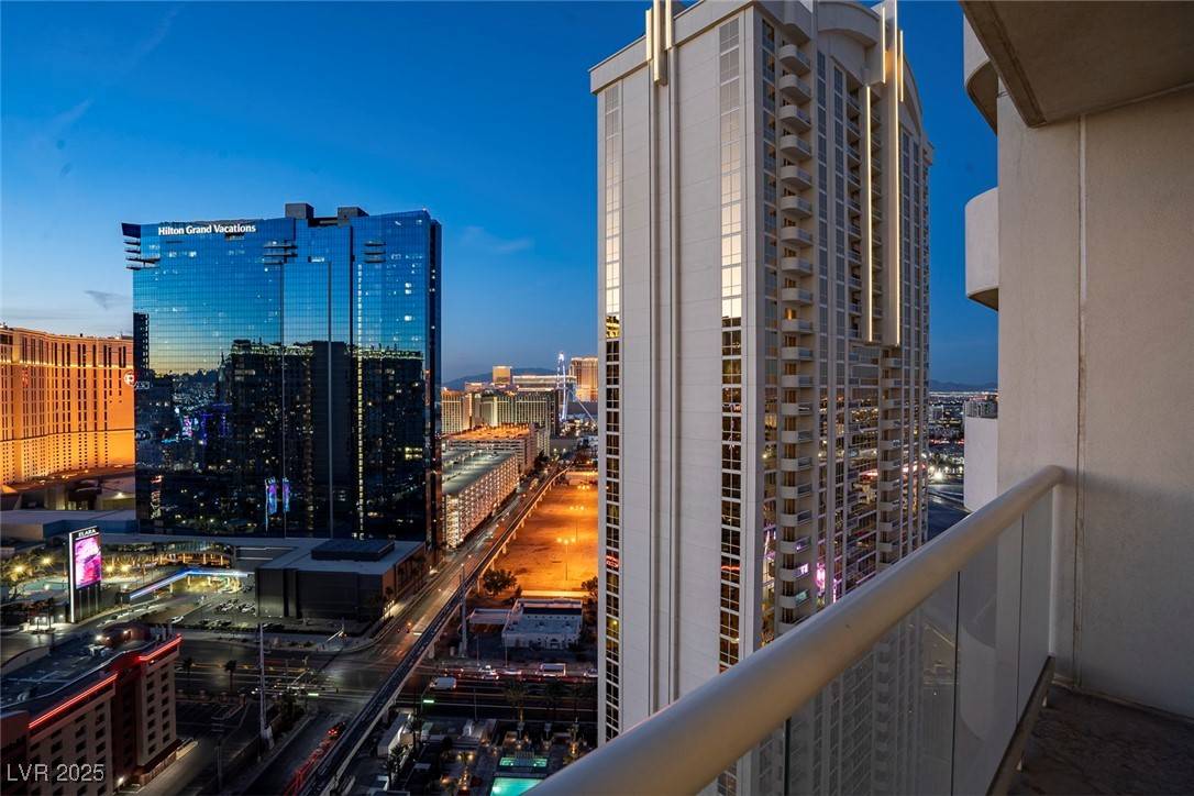 Las Vegas, NV 89109,135 E HARMON AVE #2601&2603