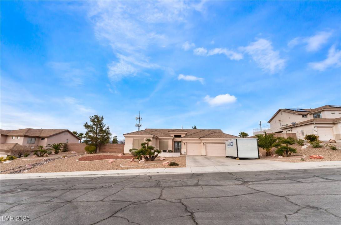 Las Vegas, NV 89110,7076 OAKLEIGH DR