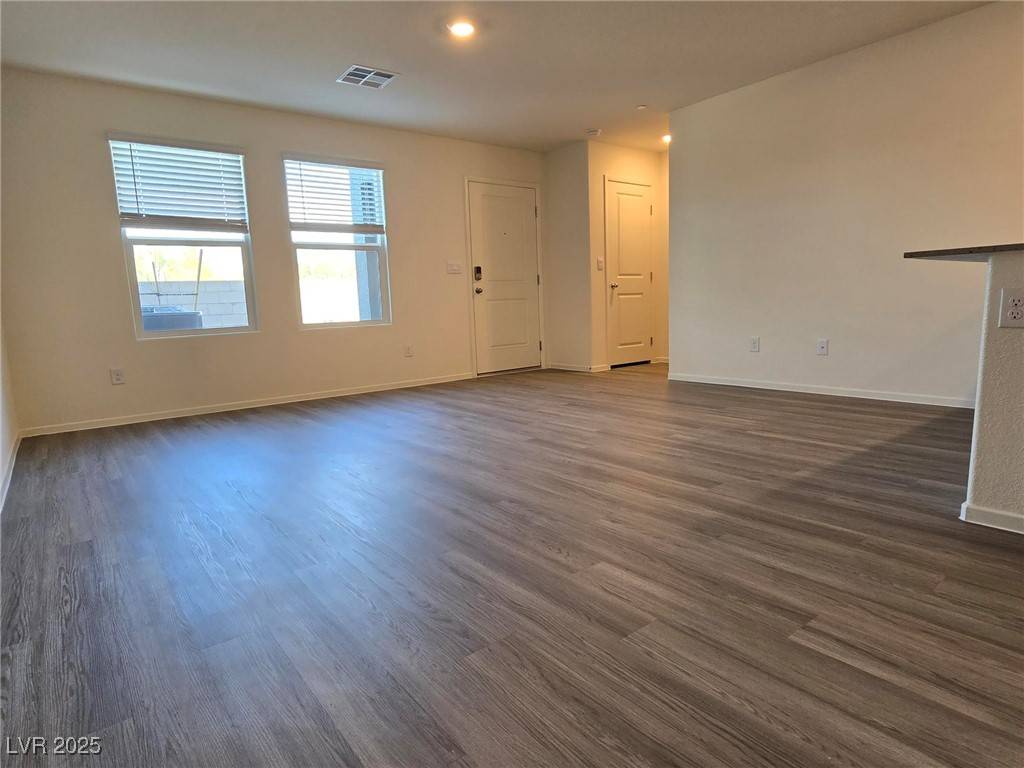 Las Vegas, NV 89139,4988 Apple Mesa AVE