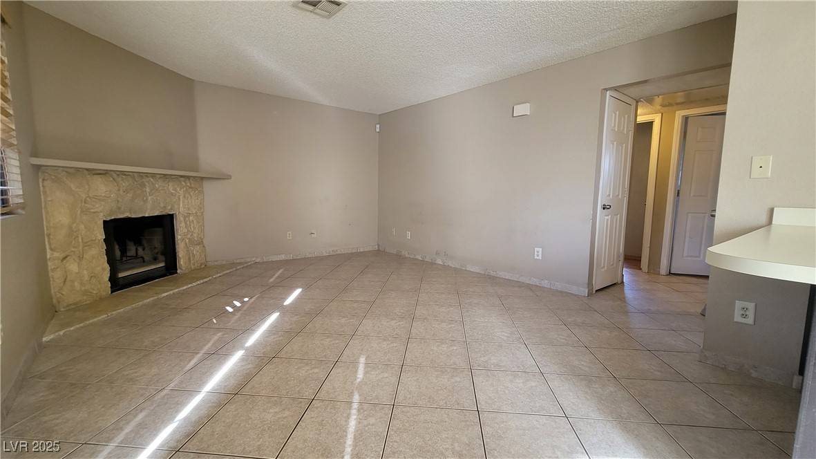Las Vegas, NV 89128,1209 N Buffalo DR #102