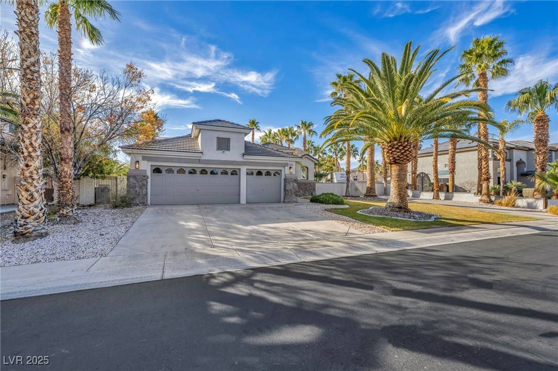Las Vegas, NV 89130,6005 Blowing Bellows ST