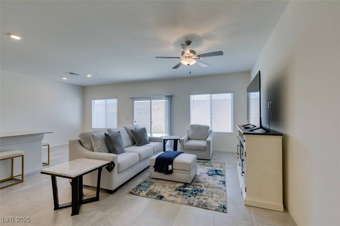Las Vegas, NV 89166,7107 Alabaster Peak ST