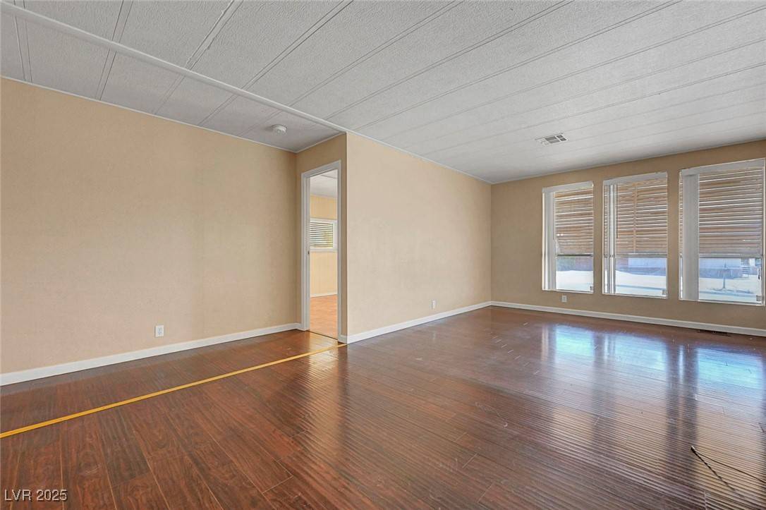 Henderson, NV 89015,282 Aztec LN