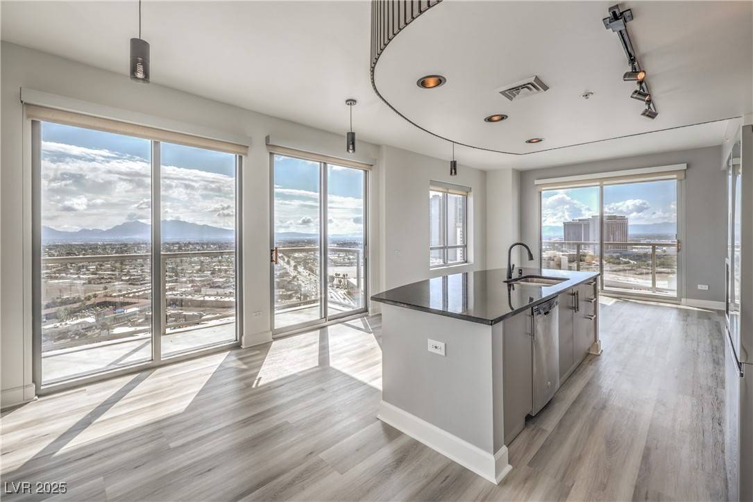 Las Vegas, NV 89102,200 W Sahara AVE #2108