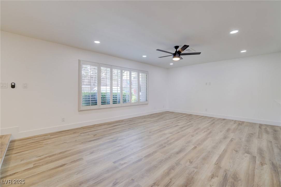 Las Vegas, NV 89121,3511 Blackstone ST