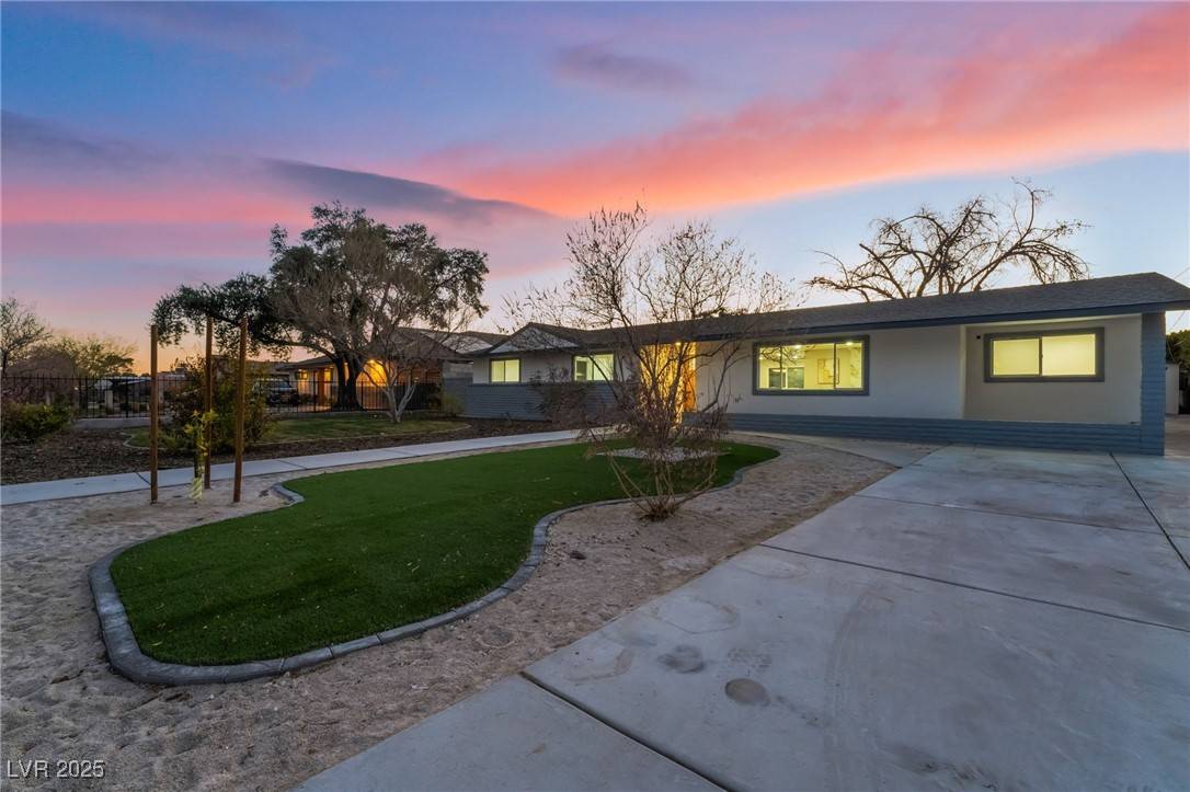 Las Vegas, NV 89107,616 Lacy LN