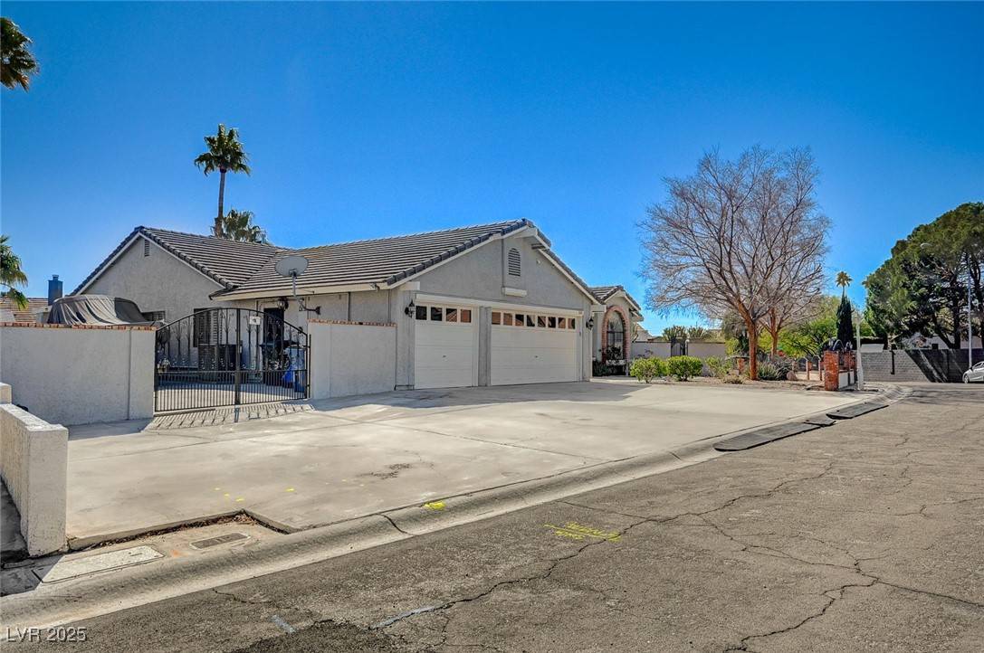 Las Vegas, NV 89120,3181 Shadow Bluff AVE