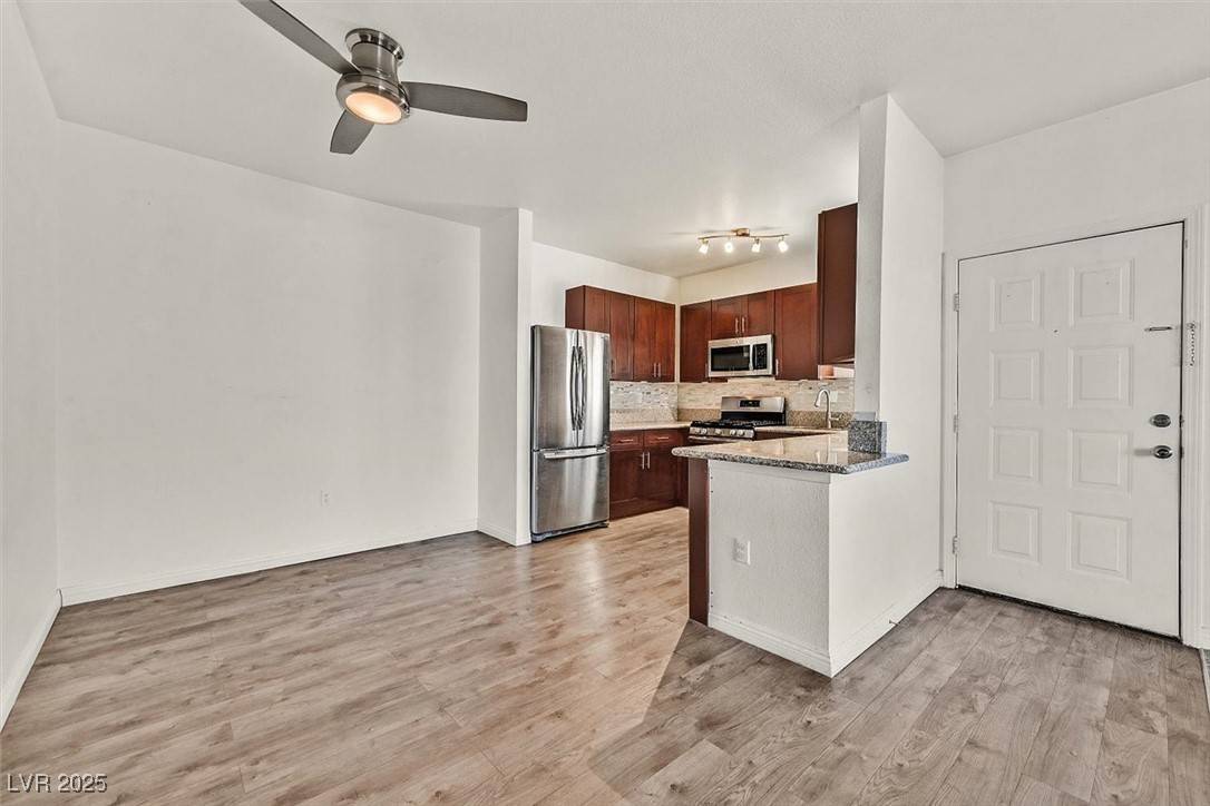 Las Vegas, NV 89128,1830 N Buffalo DR #2106