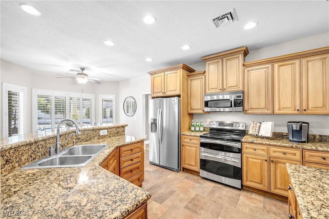 Las Vegas, NV 89139,9435 Westwind RD