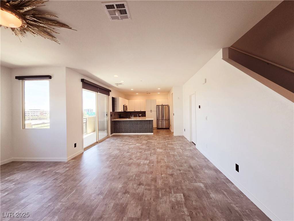 Las Vegas, NV 89135,11231 Hidden Peak AVE #210