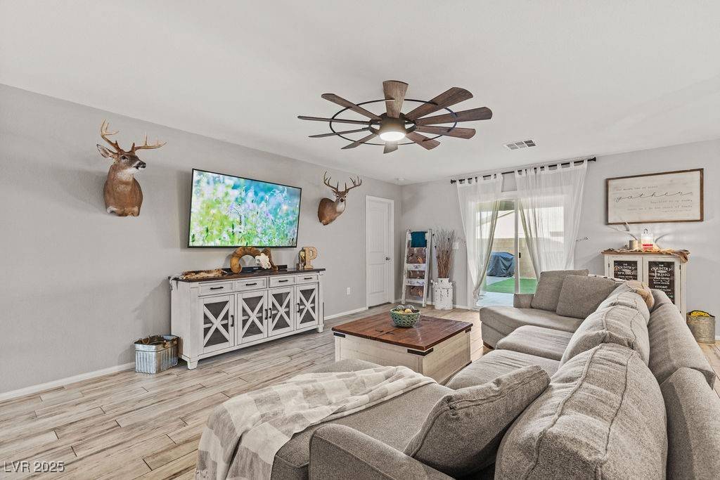 Indian Springs, NV 89018,452 Triple Falls ST