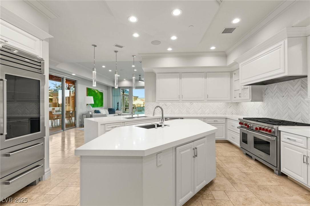 Las Vegas, NV 89145,9101 Alta DR #103