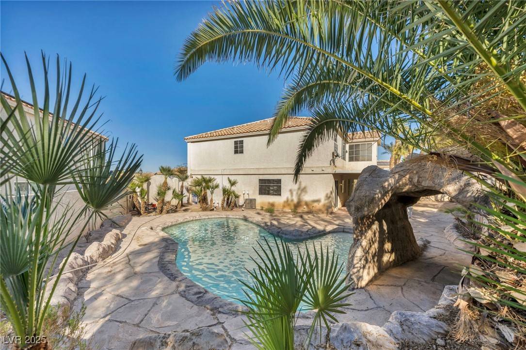 Henderson, NV 89074,1 Rising Sun CT