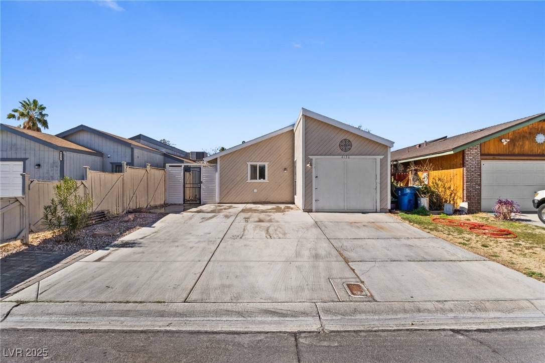 Las Vegas, NV 89108,4136 Broadriver DR