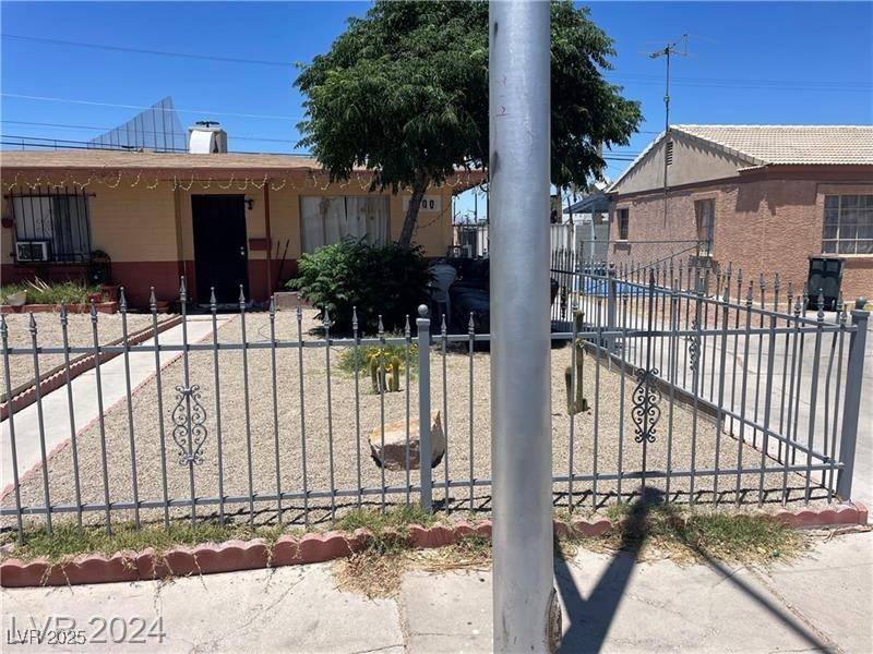 Las Vegas, NV 89104,1902 Weldon PL