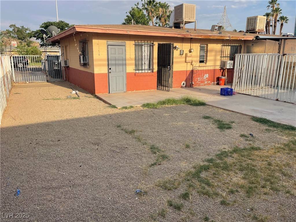 Las Vegas, NV 89104,1902 Weldon PL