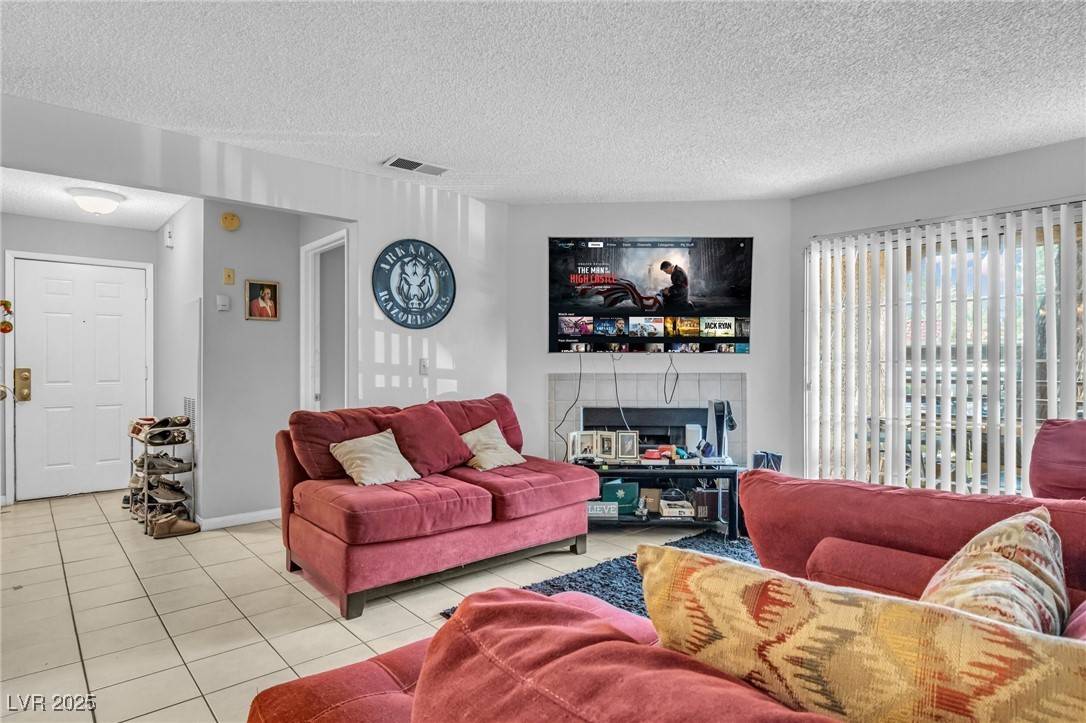 Las Vegas, NV 89117,2200 S Fort Apache RD #1007
